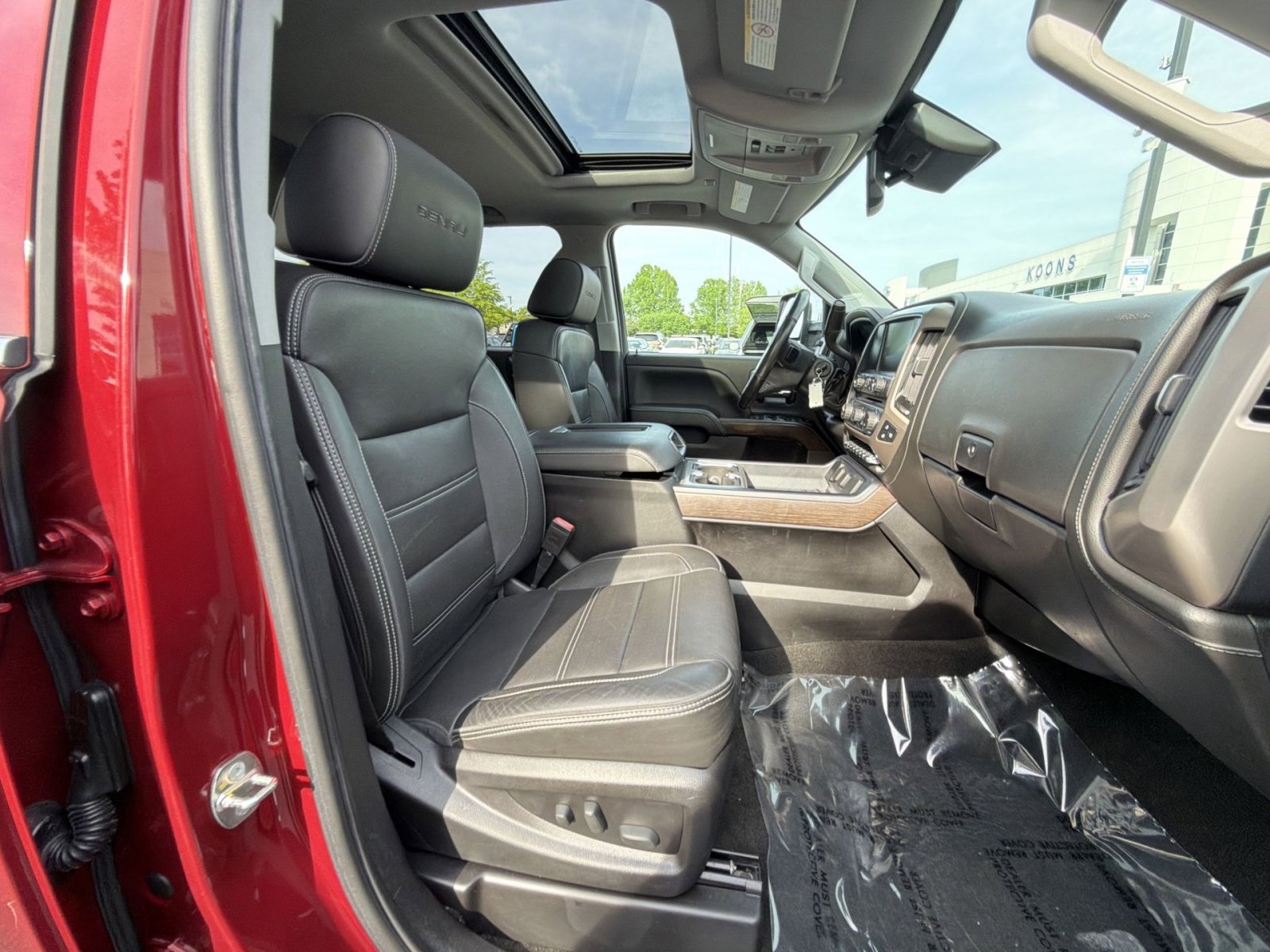 Used 2018 GMC Sierra 2500 Denali w/ Duramax Plus Package AWD/4WD image 26