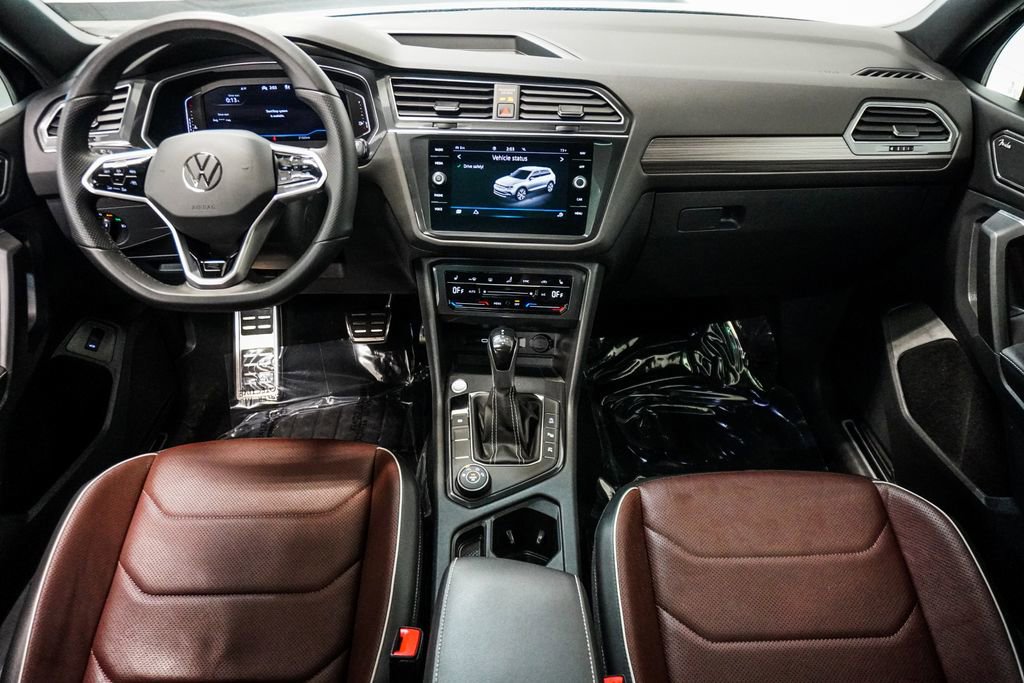 Used 2022 Volkswagen Tiguan SEL R-Line AWD/4WD image 12
