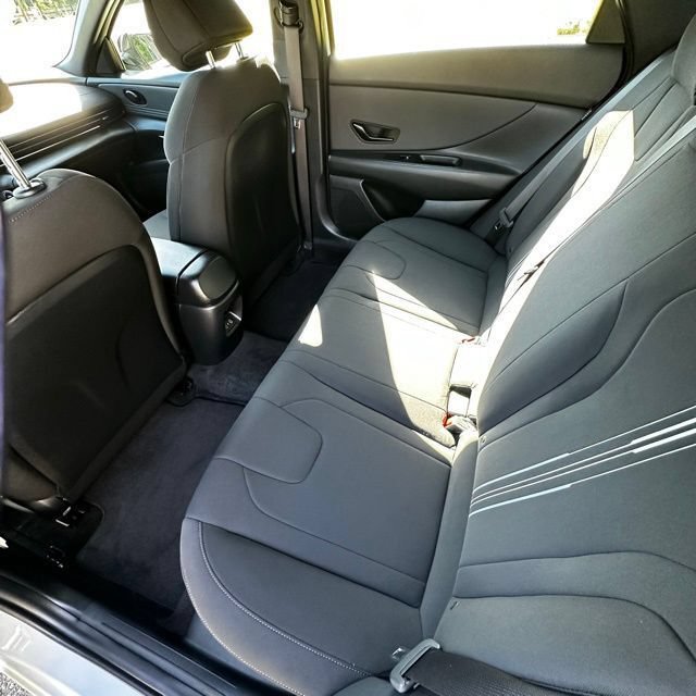 Certified 2025 Hyundai Elantra Sport FWD image 14