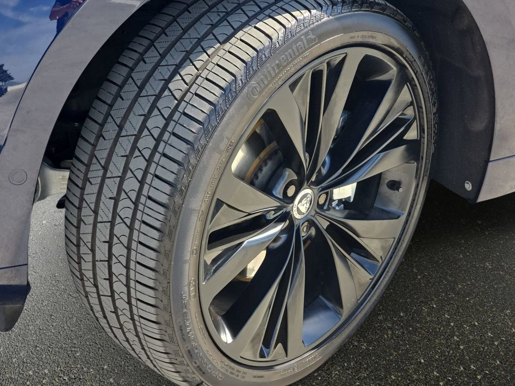 Used 2025 Jaguar F-PACE R-Dynamic S image 33