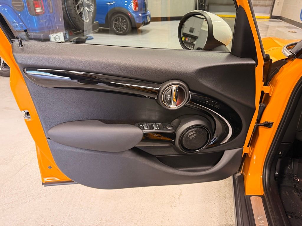 Used 2017 MINI Cooper S image 10