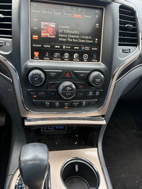Used 2017 Jeep Grand Cherokee Limited AWD/4WD image 6