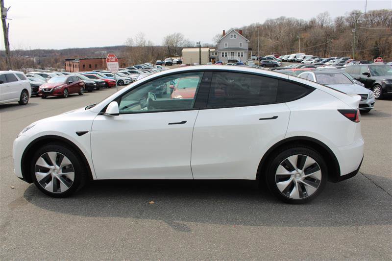 Used 2022 Tesla Model Y Long Range image 5