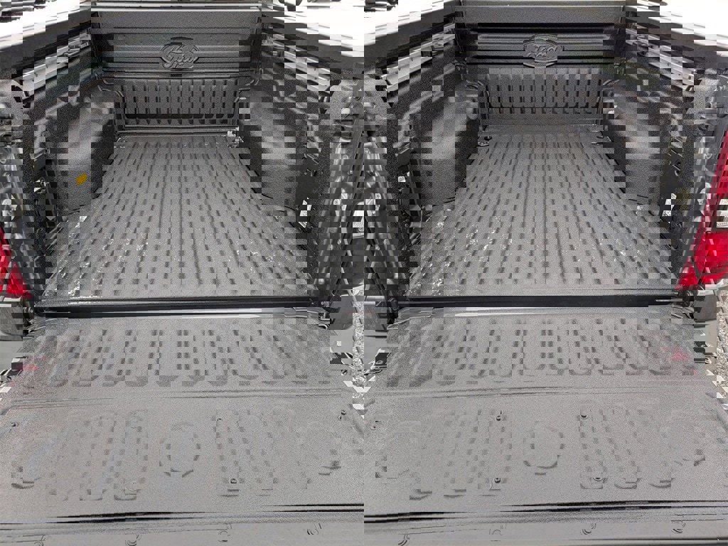 New 2026 Ford Maverick Lariat w/ Black Appearance Package image 7