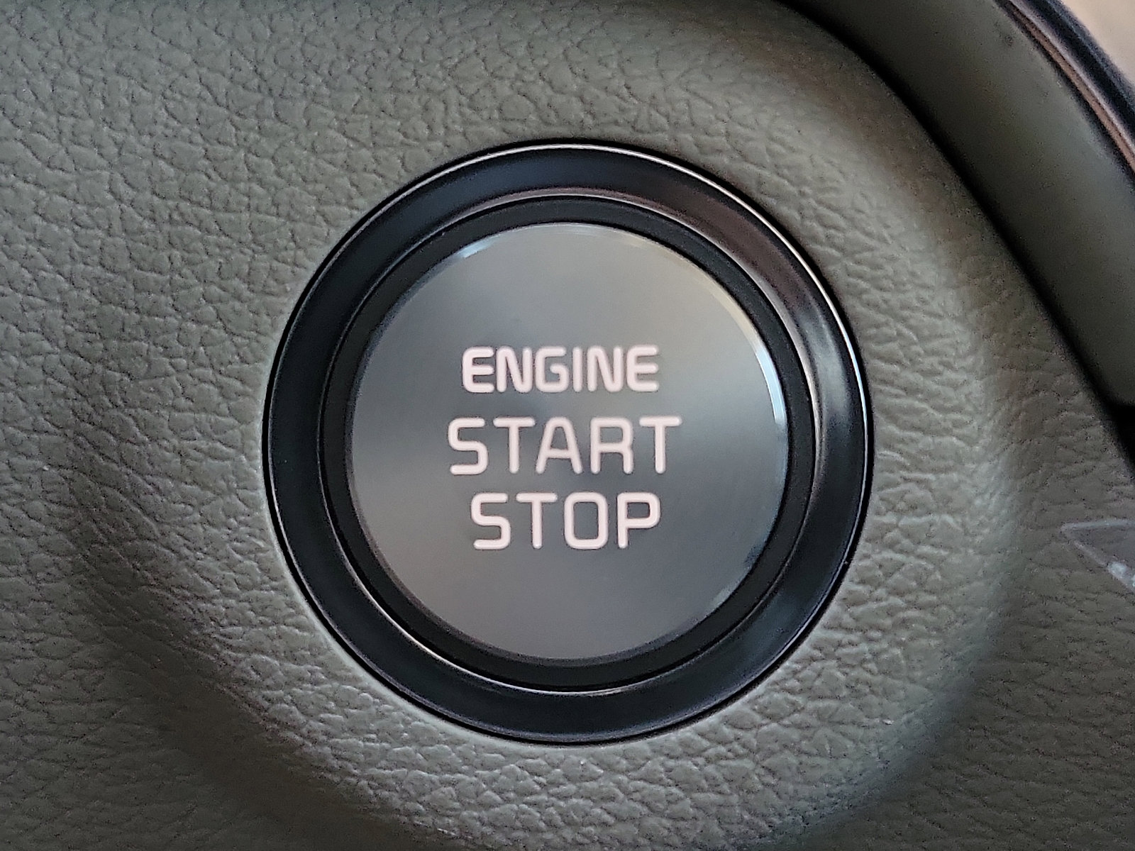 Used 2024 Kia Telluride SX Prestige w/ Towing Package image 17