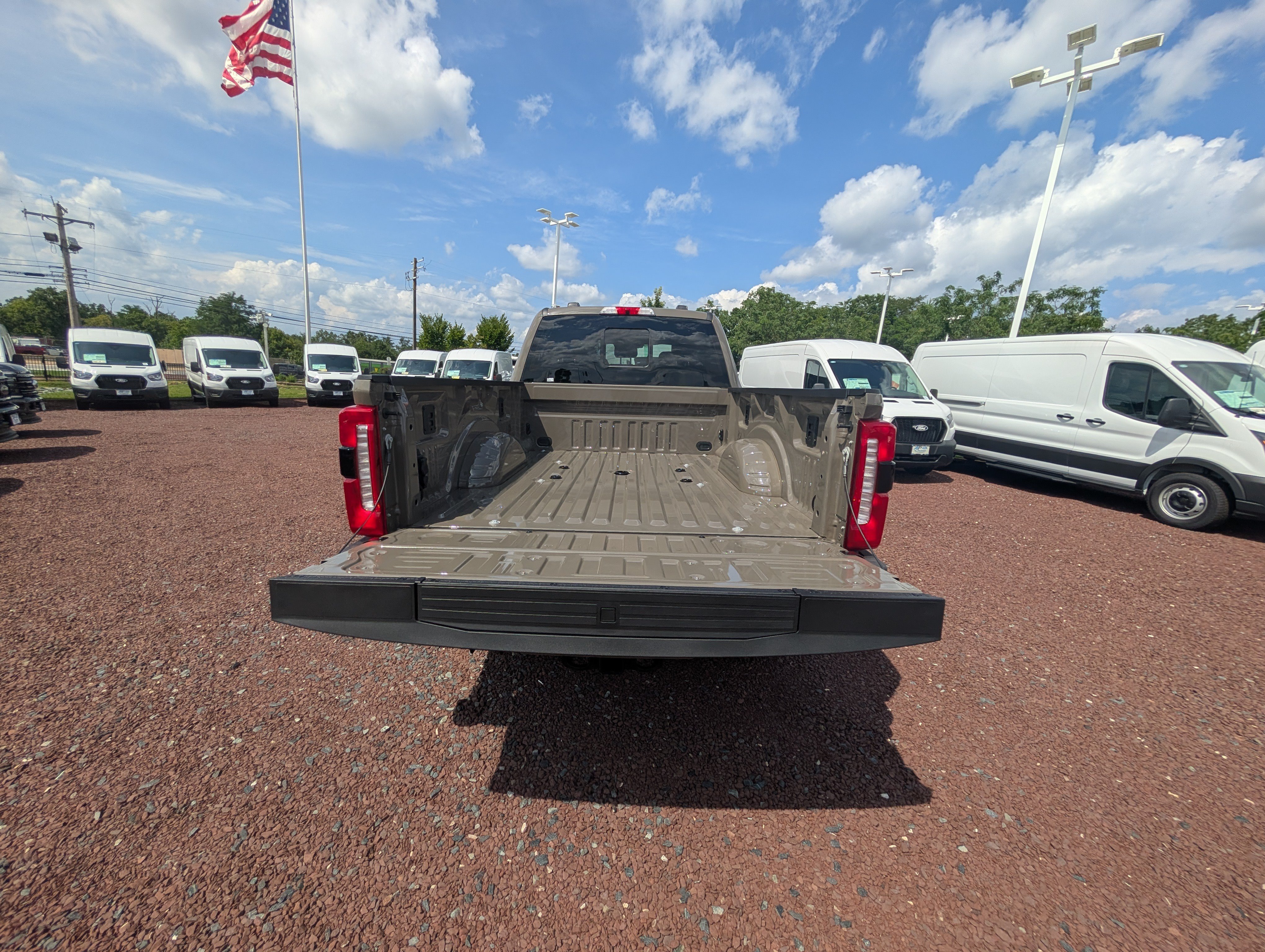 New 2026 Ford F250 Lariat w/ Chrome Package AWD/4WD image 8