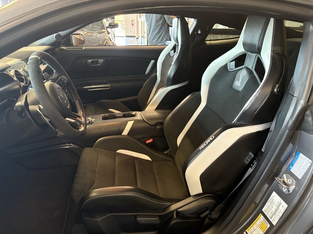 Used 2021 Ford Mustang Shelby GT500 w/ Carbon Fiber Track Pack image 7