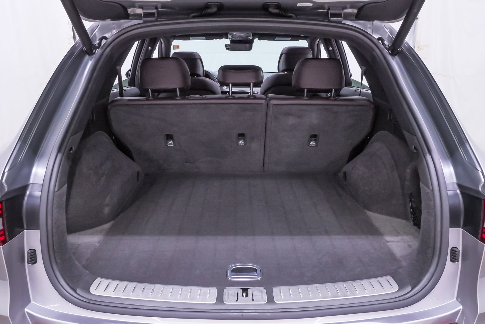 Certified 2023 Genesis GV70 2.5T Advanced w/ Advanced Package image 28