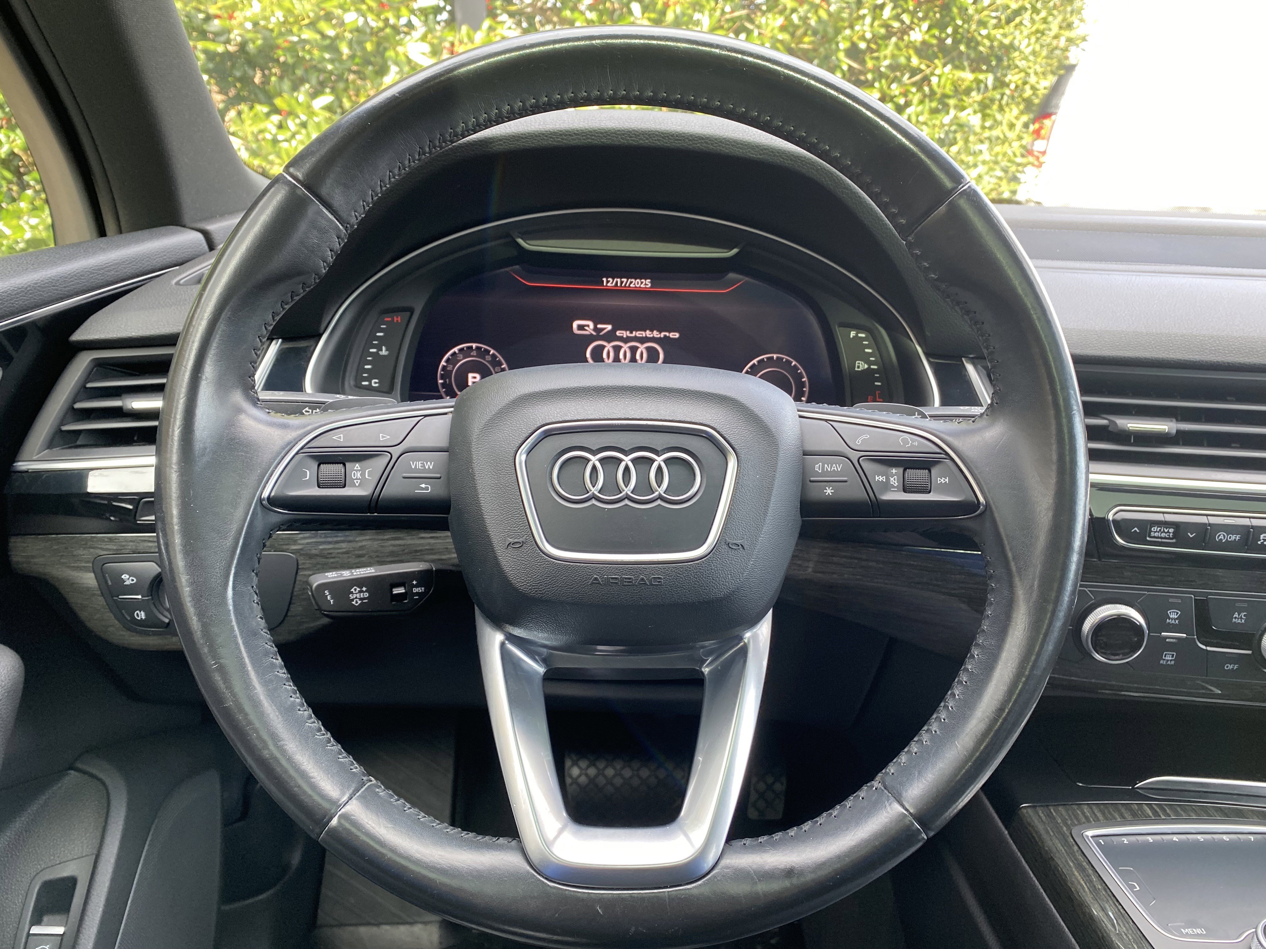 Used 2017 Audi Q7 3.0T Premium Plus w/ Premium Plus Package image 18