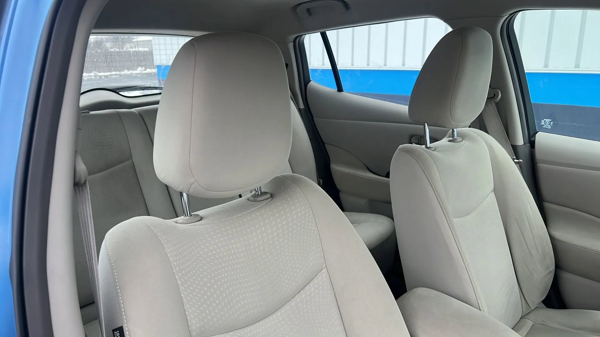 Used 2011 Nissan Leaf SL image 10