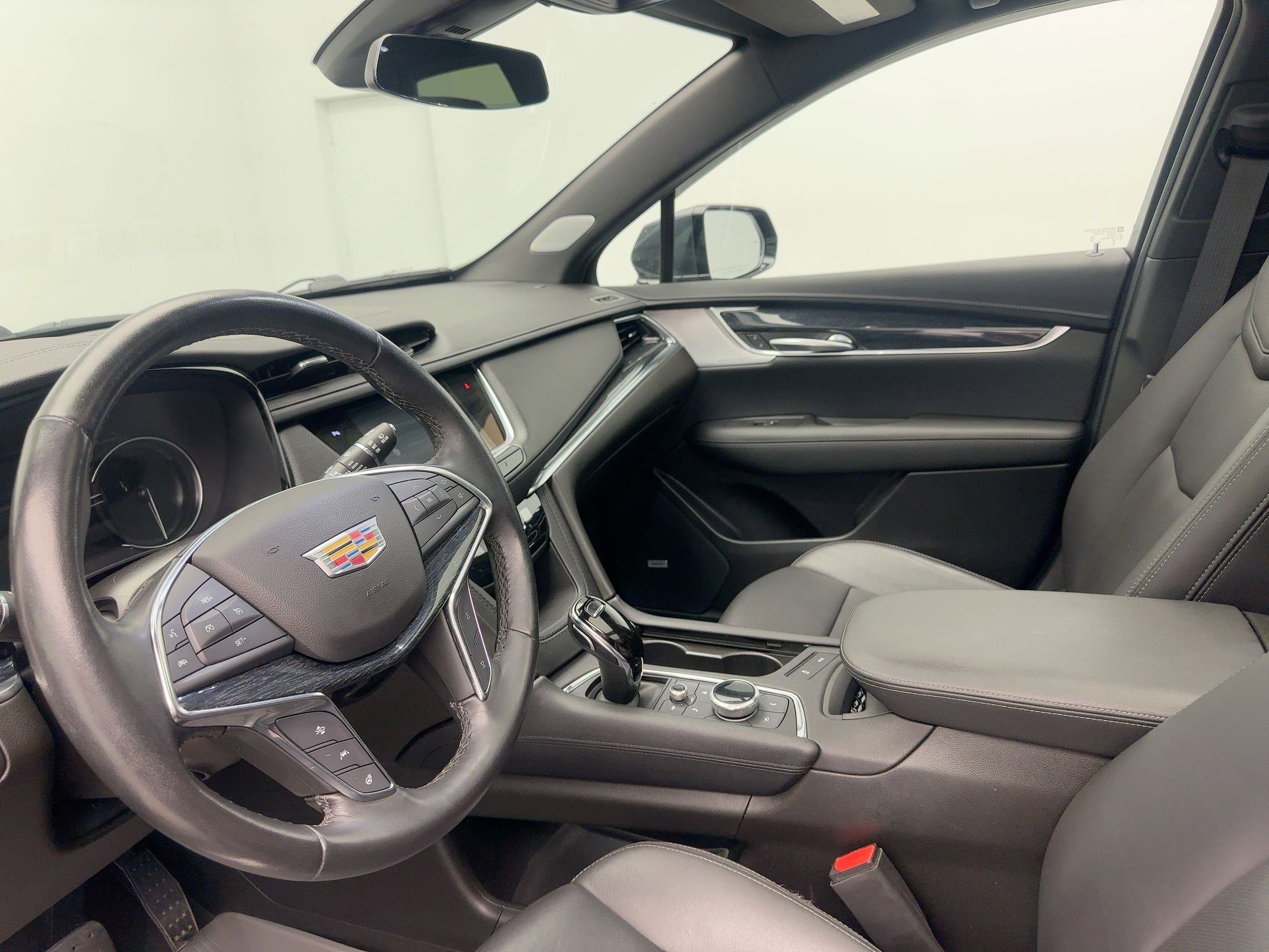 Used 2023 Cadillac XT5 Premium Luxury image 4
