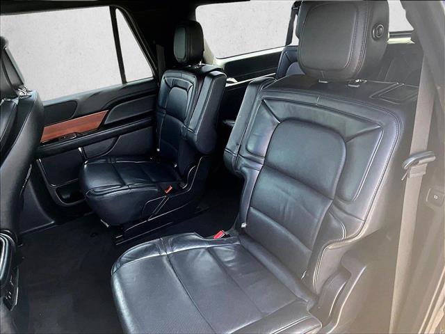Used 2018 Lincoln Navigator L Select AWD/4WD image 25