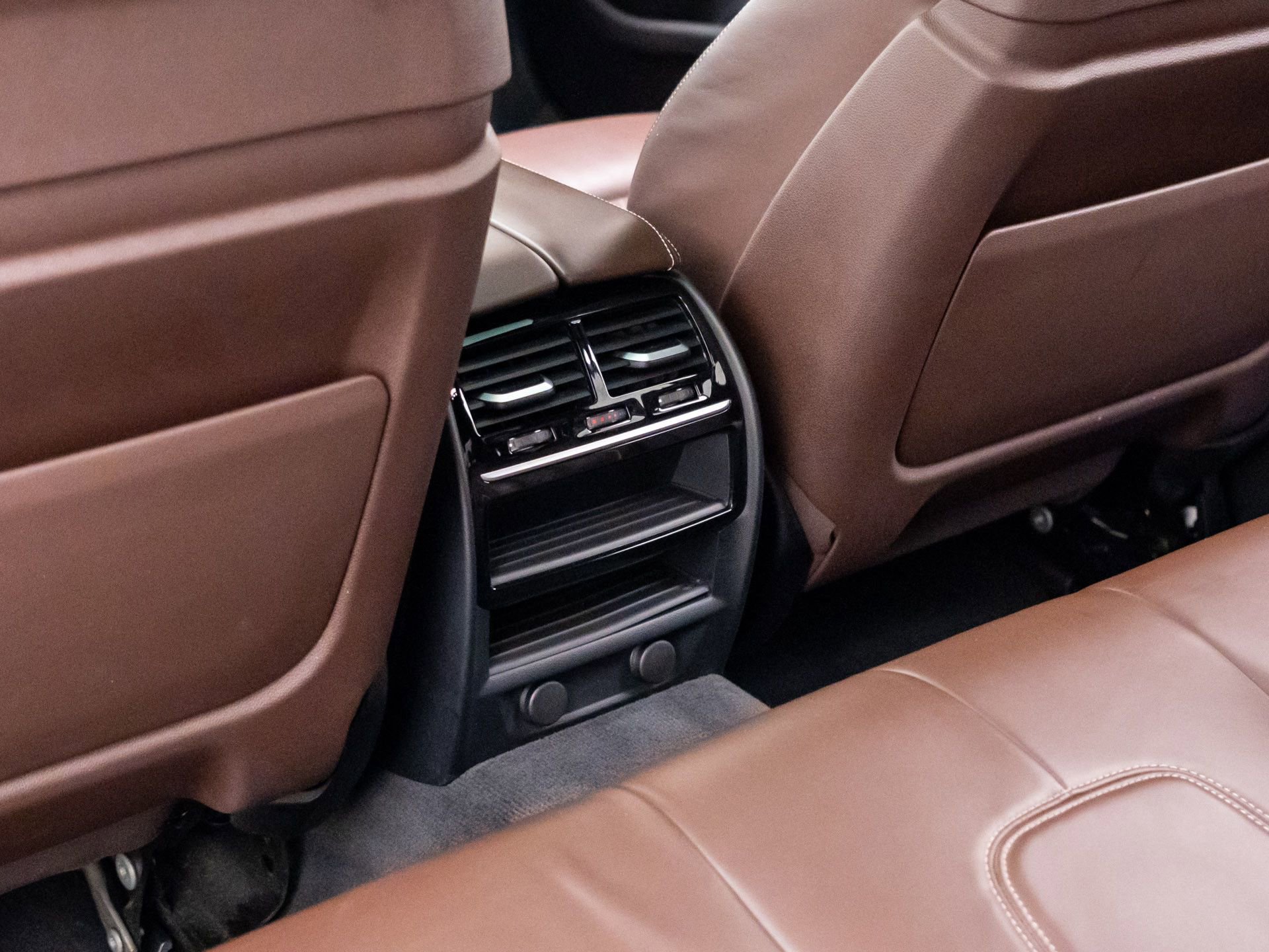 Used 2019 BMW M550i xDrive image 18