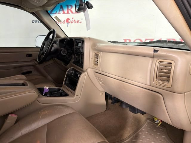Used 2005 Chevrolet Silverado 2500 LS w/ Heavy-Duty Power Package AWD/4WD image 17