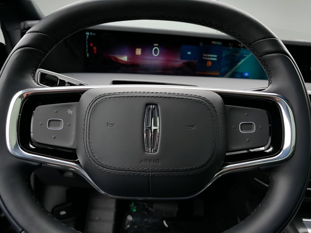 Used 2025 Lincoln Nautilus Reserve AWD/4WD image 19