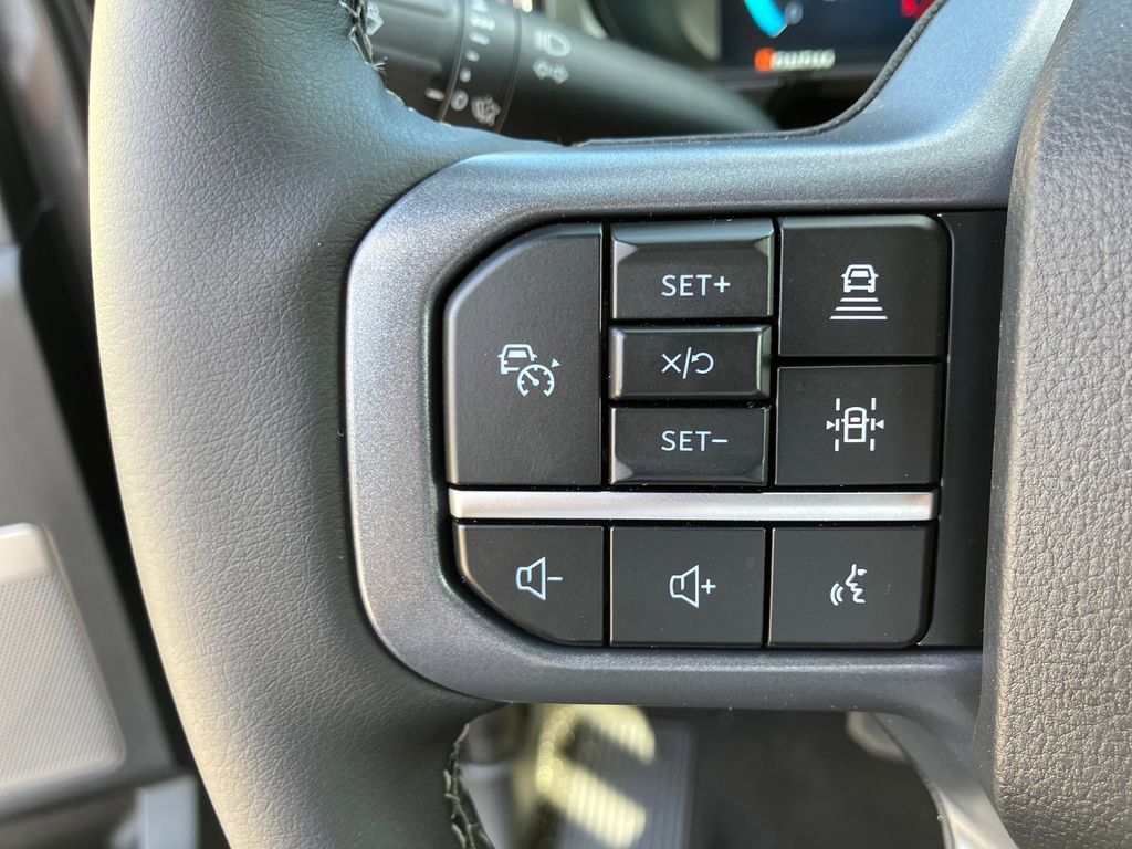 New 2026 Ford F250 Lariat w/ Black Appearance Package image 18