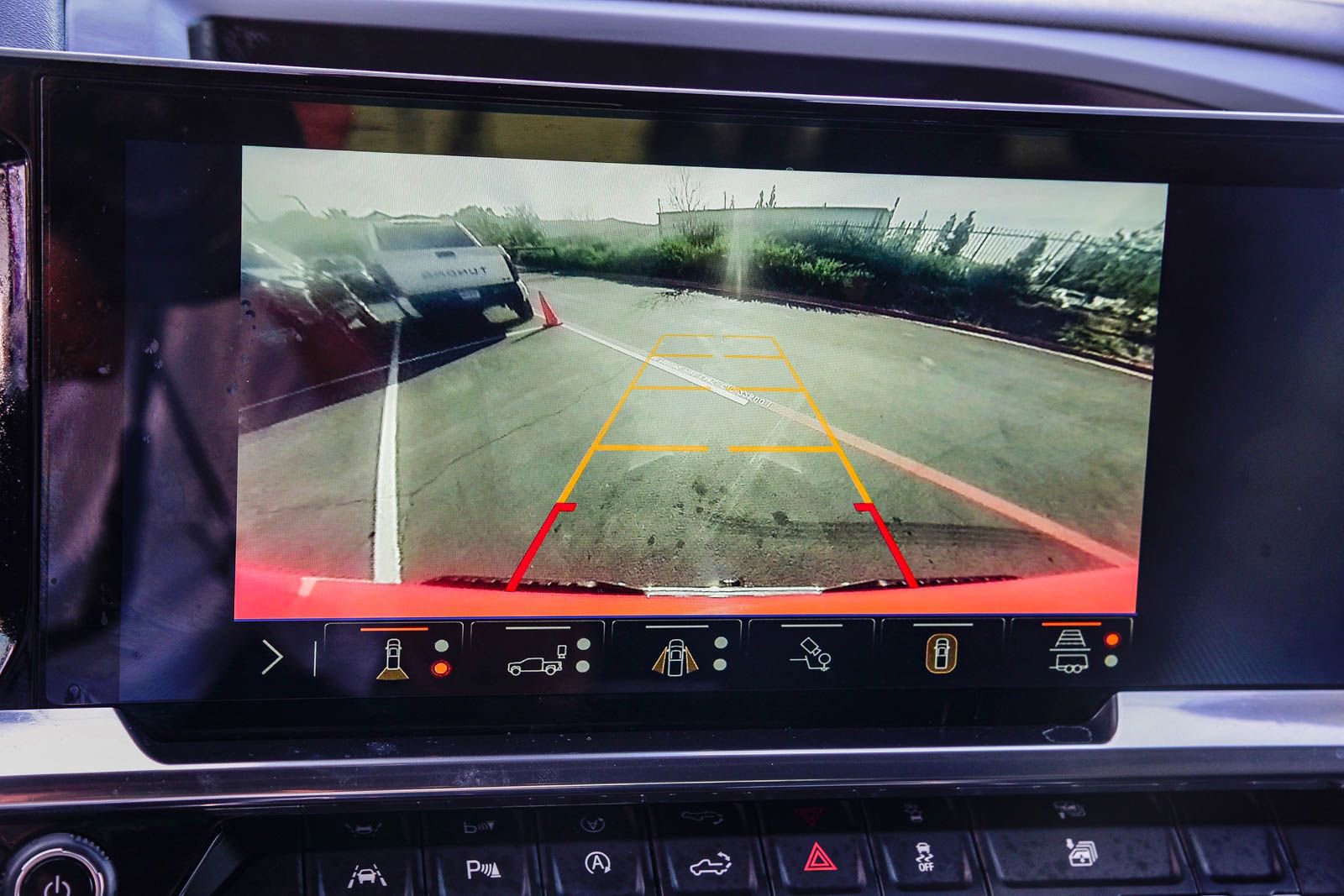 Used 2025 Chevrolet Silverado 1500 LT w/ Safety Package image 29