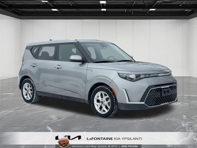 Used 2023 Kia Soul LX w/ Option Group 015 image 7