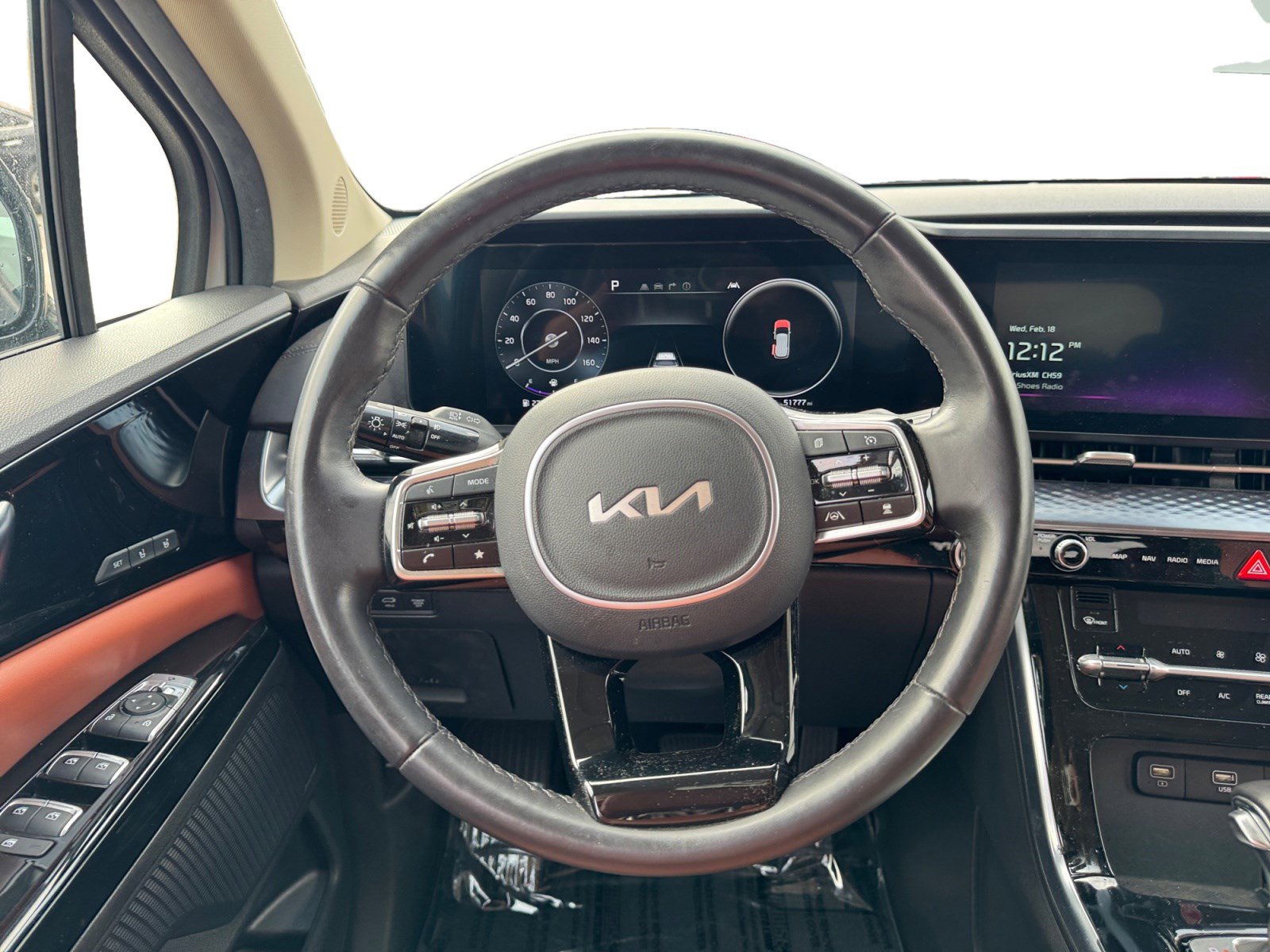 Used 2023 Kia Carnival SX Prestige image 12