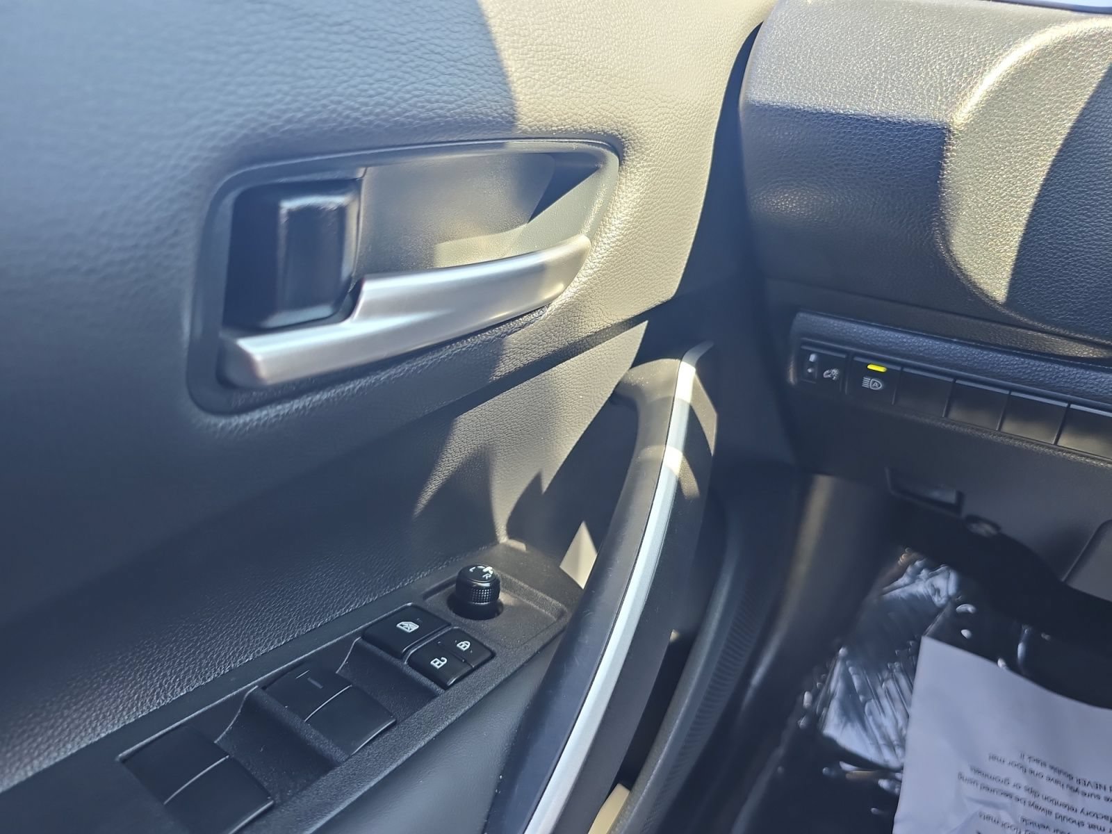 Certified 2025 Toyota Corolla SE w/ Convenience Package FWD image 23