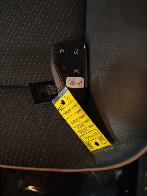 Used 2024 GMC Canyon AT4 w/ Technology Package image 43