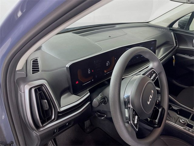 Used 2025 Kia Sorento LX image 10