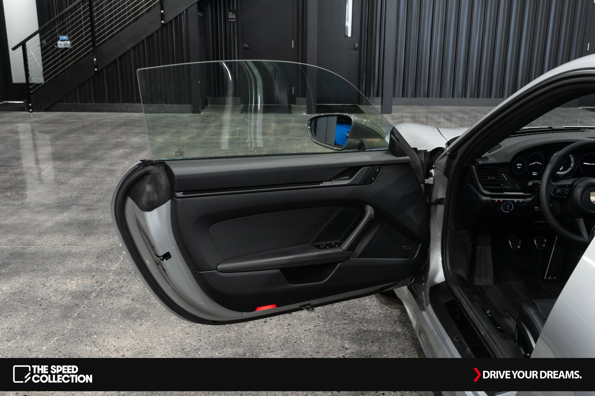 Used 2024 Porsche 911 Carrera T image 9