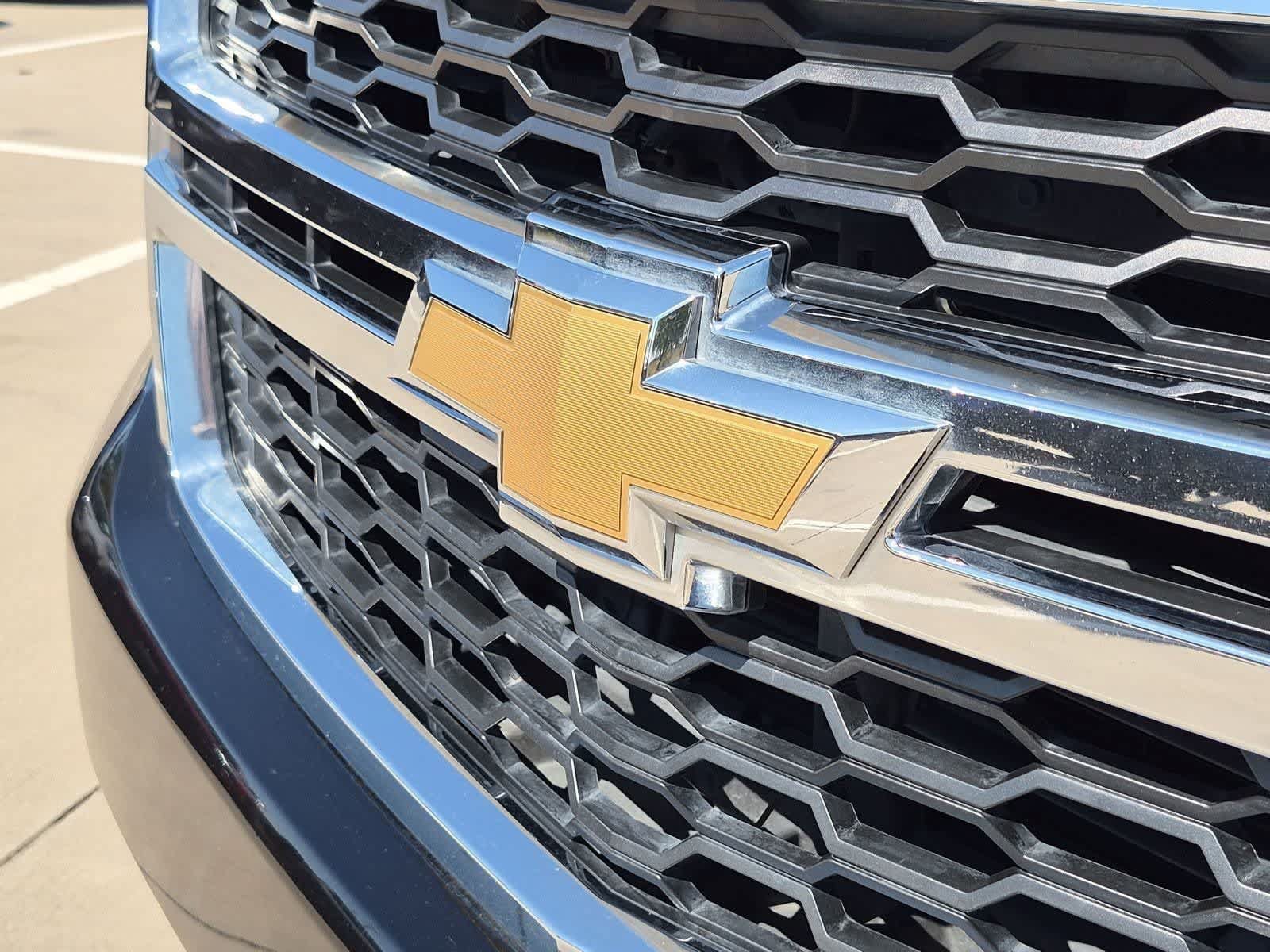Used 2019 Chevrolet Suburban LT AWD/4WD image 11