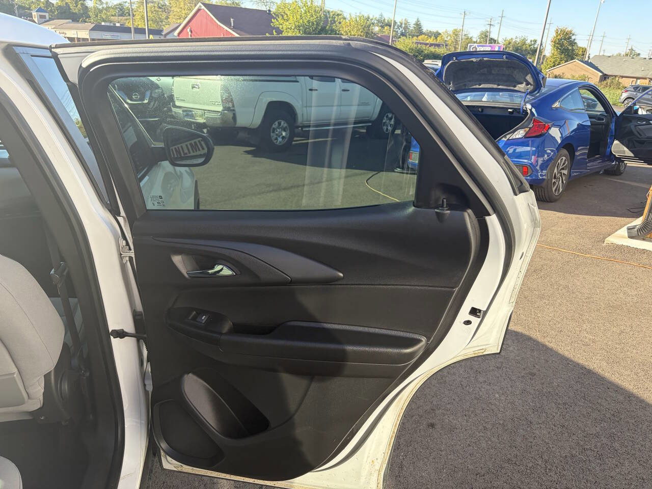 Used 2021 Chevrolet TrailBlazer LS image 19