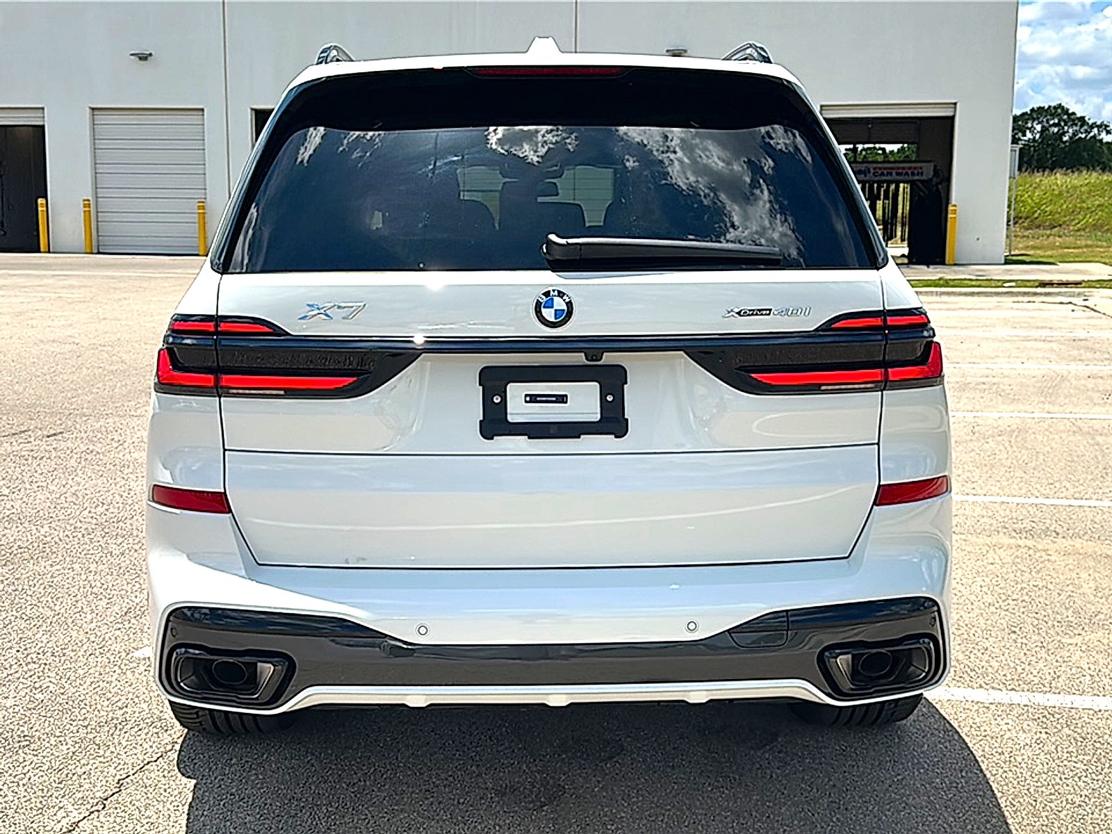New 2027 BMW X7 xDrive40i w/ M Sport Package AWD/4WD image 7