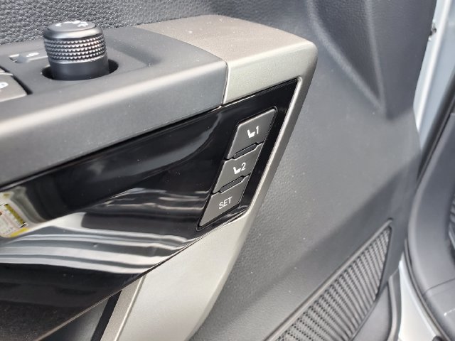 New 2026 Toyota Tundra Limited AWD/4WD image 18