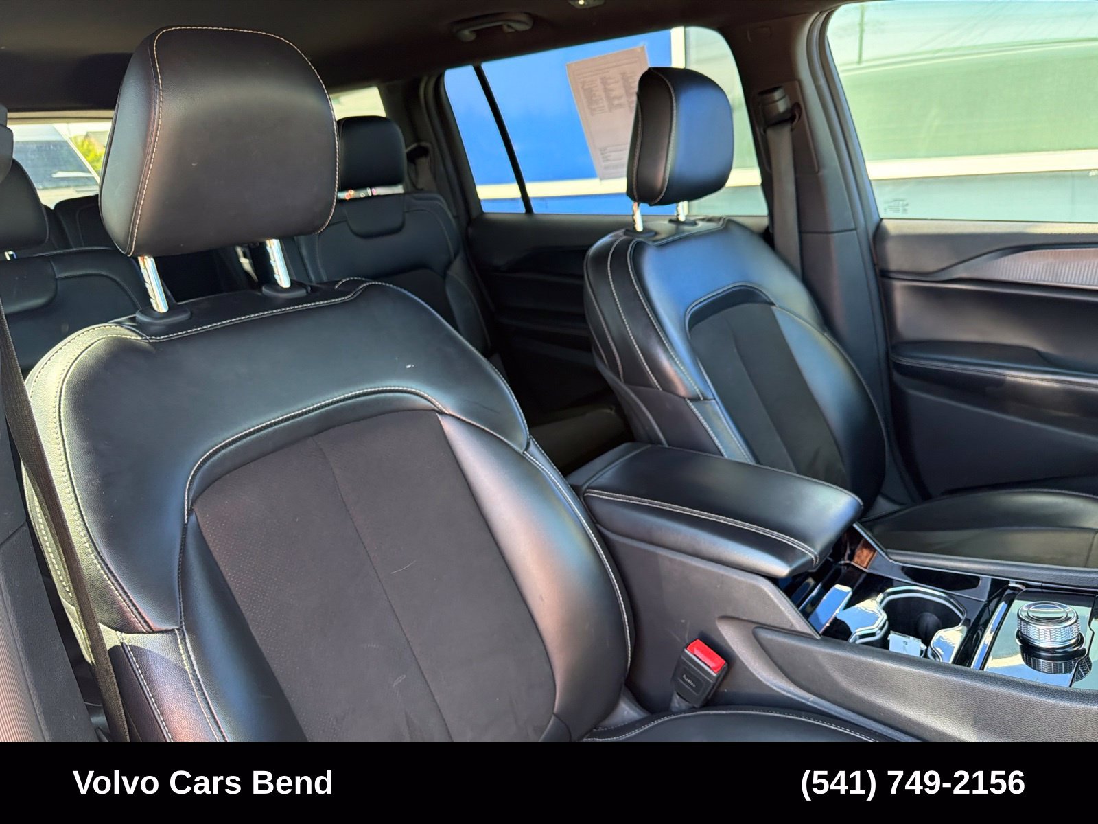 Used 2023 Jeep Grand Cherokee L Laredo AWD/4WD image 26