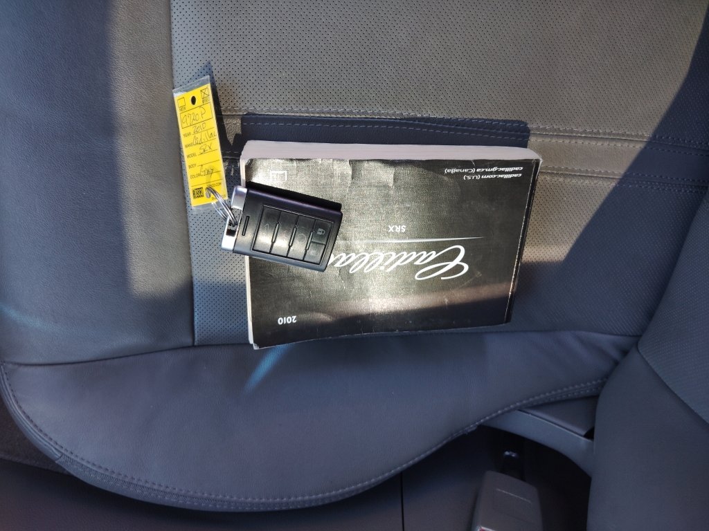 Used 2010 Cadillac SRX Luxury image 34