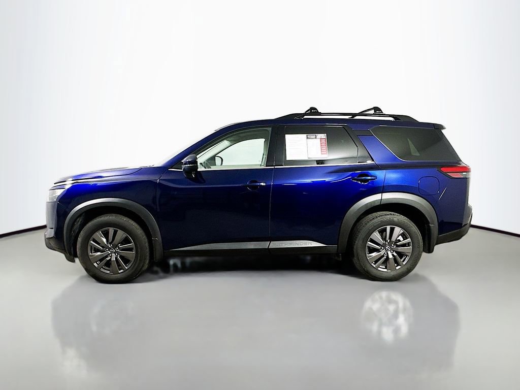 Used 2023 Nissan Pathfinder SV AWD/4WD image 5