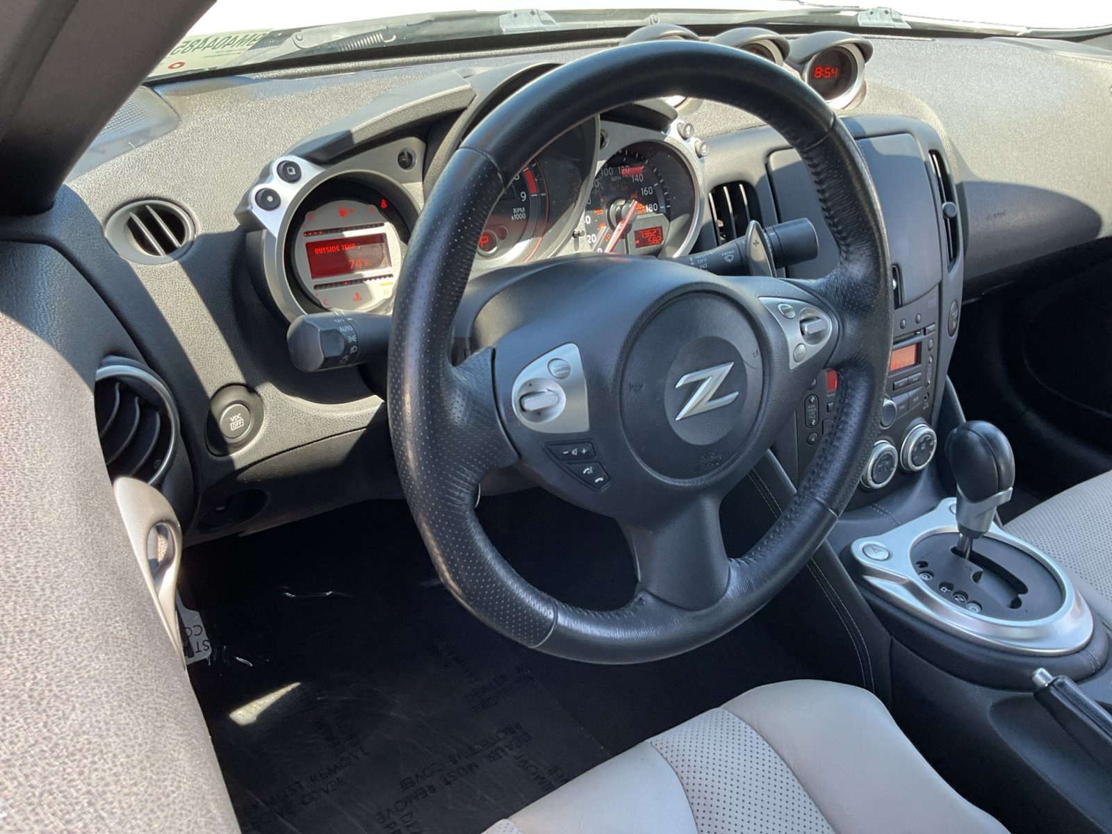 Used 2009 Nissan 370Z Touring RWD image 11