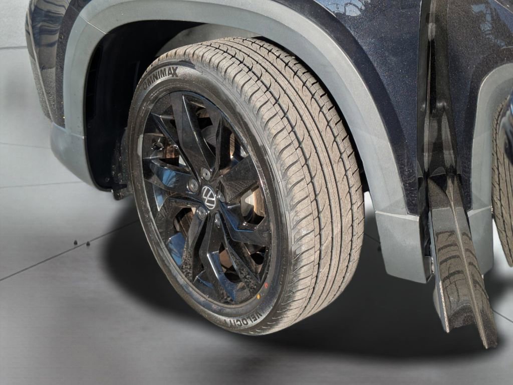 Certified 2023 Volkswagen Taos SE w/ Black Wheel Package FWD image 33