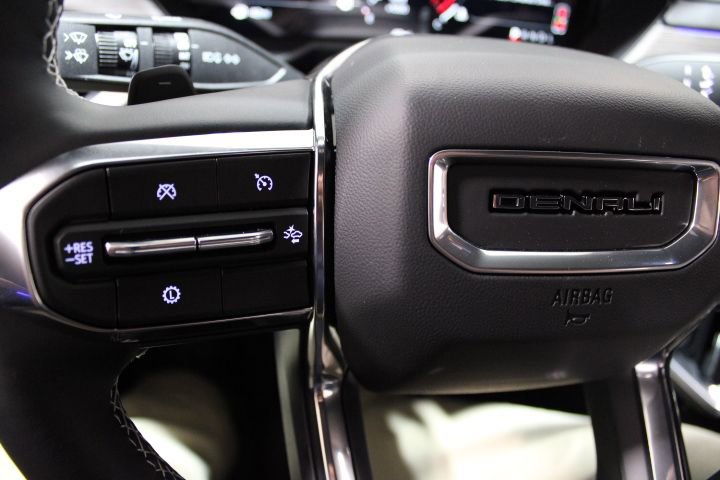 New 2026 GMC Acadia Denali w/ LPO, Floor Liner Package image 34