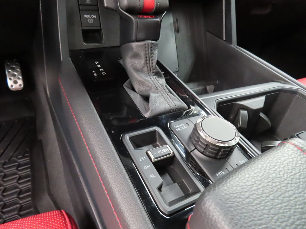 Used 2025 Toyota Tundra Limited AWD/4WD image 64