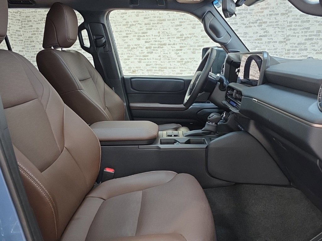 Used 2025 Toyota Land Cruiser image 9