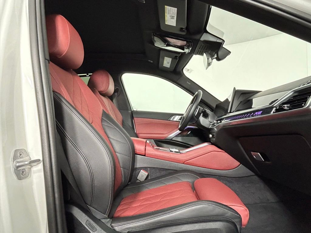 Used 2024 BMW X6 xDrive40i w/ Executive Package image 11
