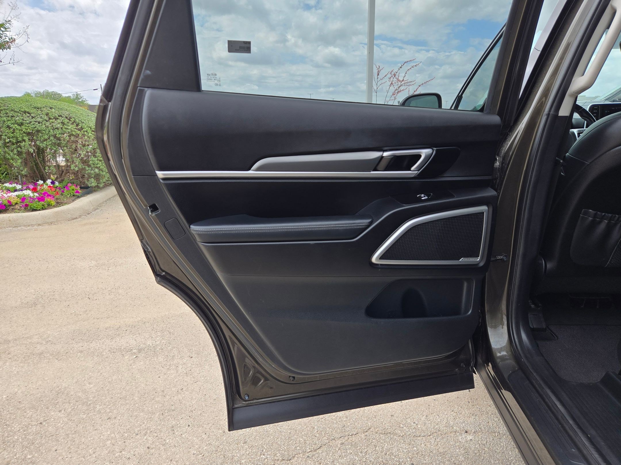 Used 2020 Kia Telluride S image 15