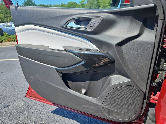 Used 2025 Chevrolet Trax LT w/ LT Convenience Package FWD image 62