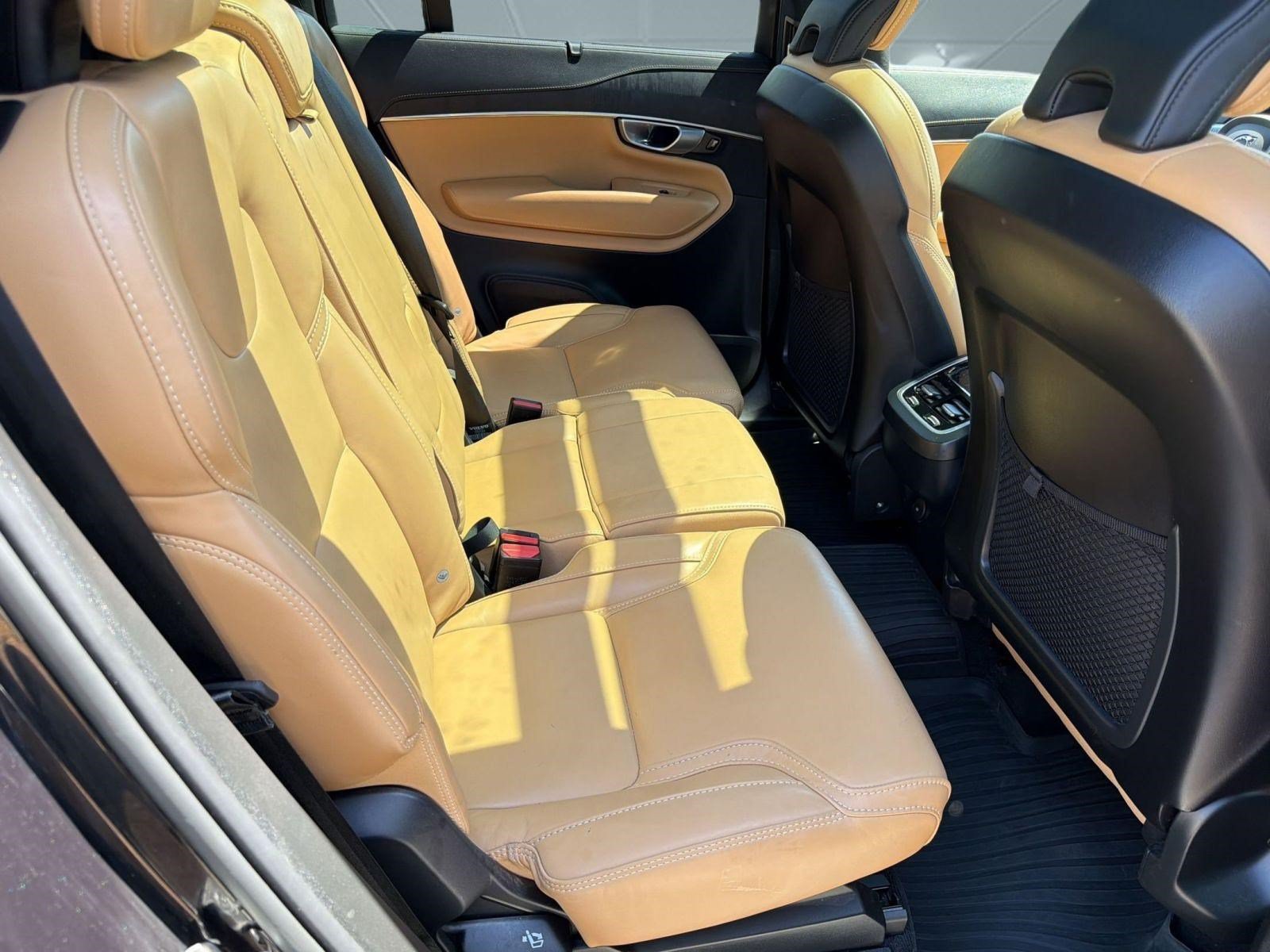 Certified 2023 Volvo XC90 B6 Ultimate w/ Lounge Package AWD/4WD image 29