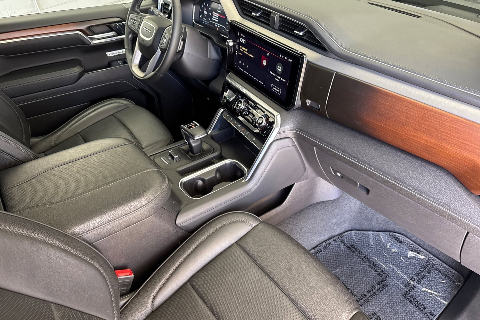 Used 2024 GMC Sierra 1500 Denali w/ Technology Package RWD image 14