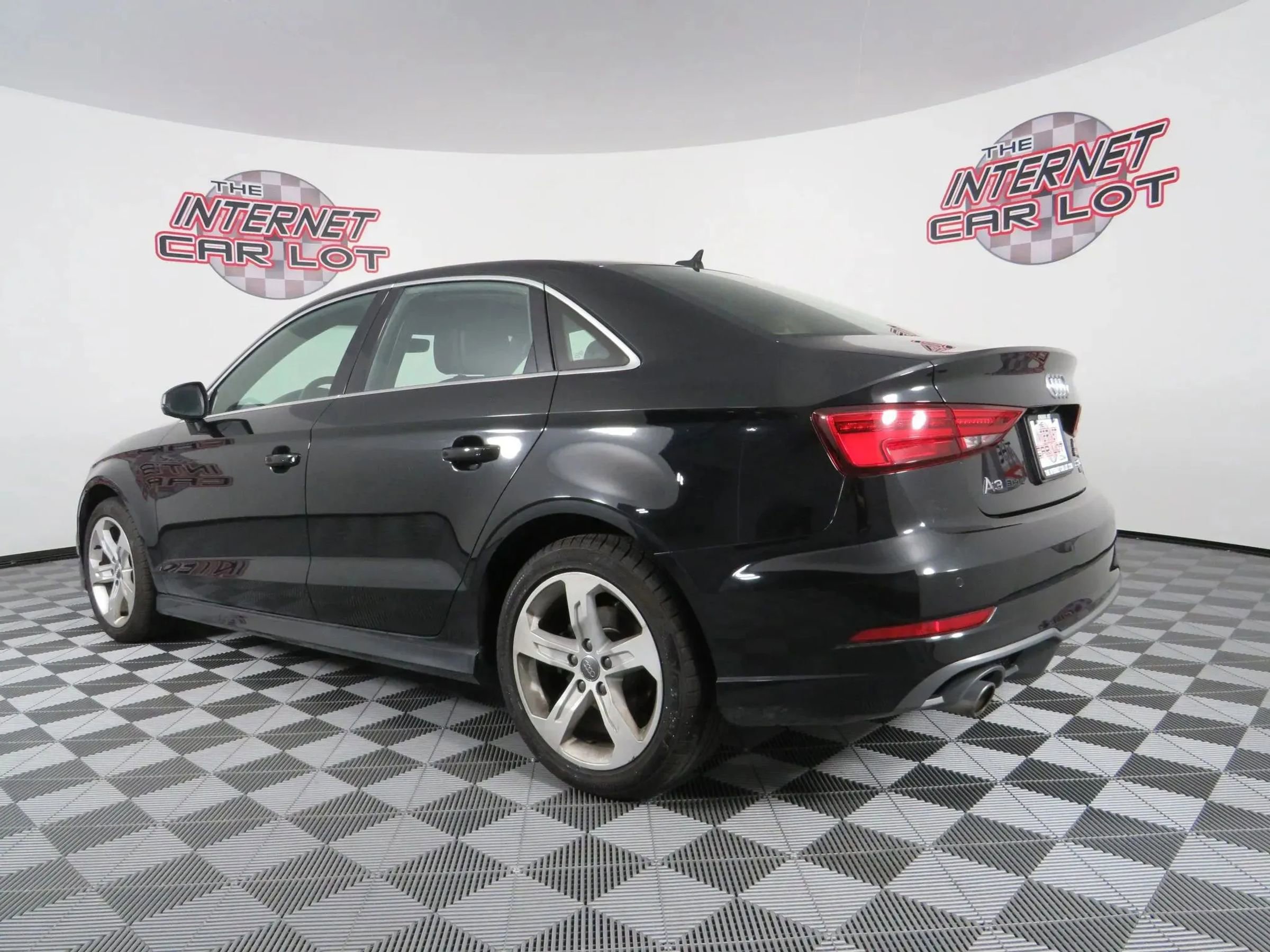 Used 2018 Audi A3 2.0T Premium Plus w/ Premium Plus Package image 5