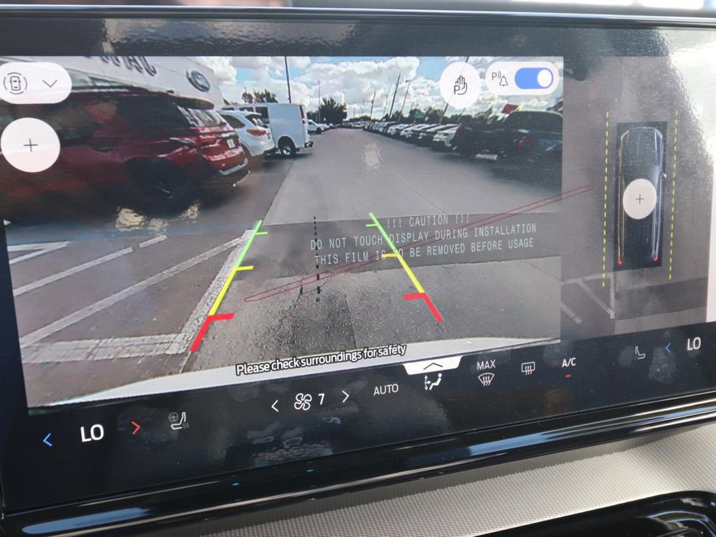 New 2026 Ford Expedition Active image 8