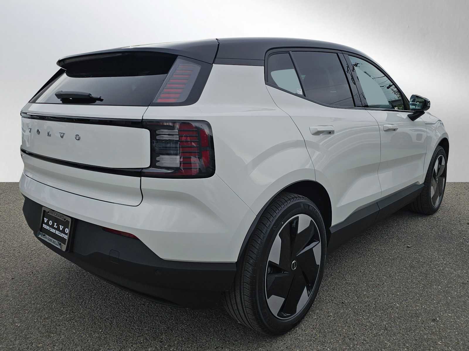 New 2026 Volvo EX30 Plus w/ Protection Package Premier image 3