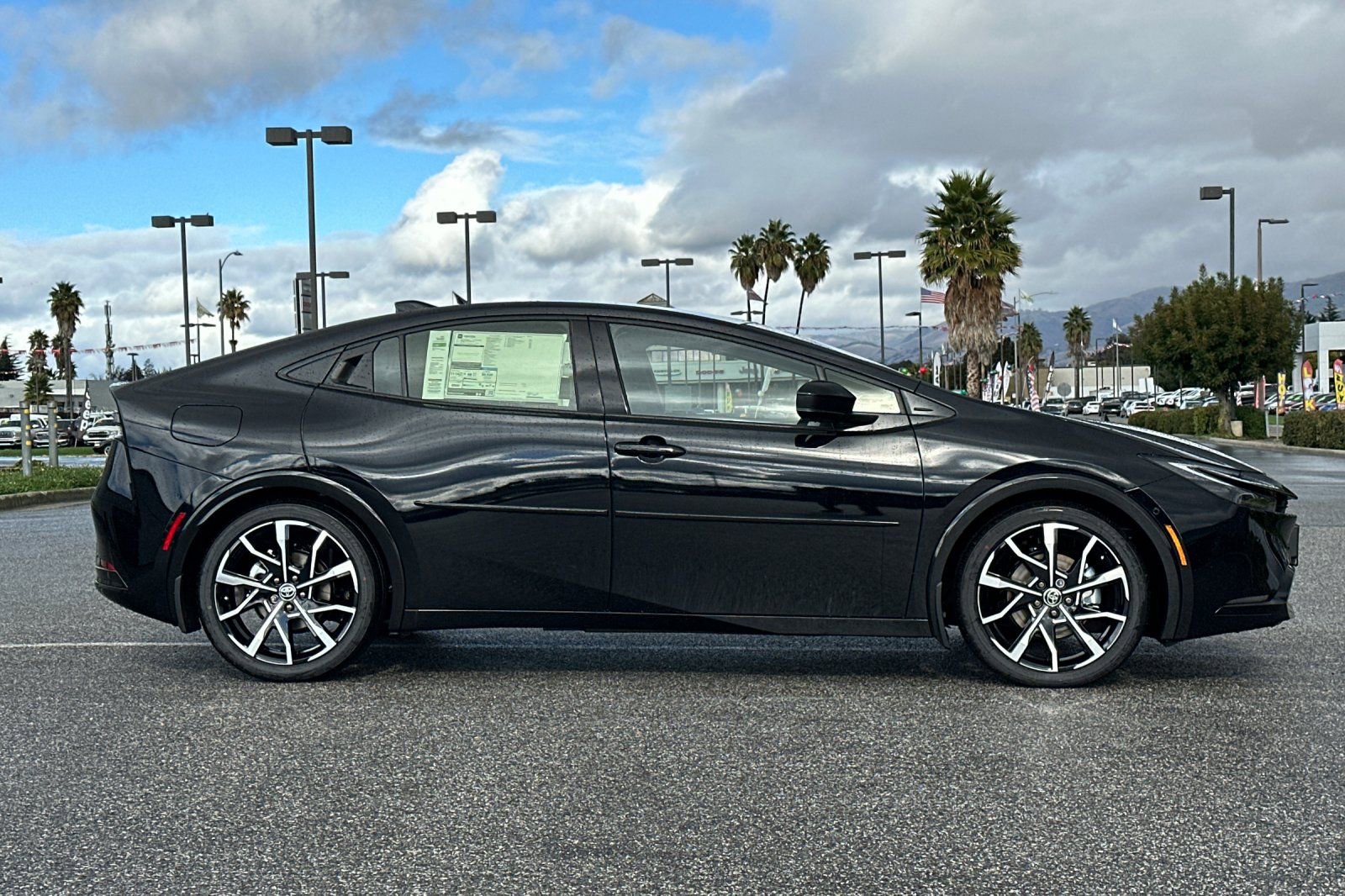 New 2026 Toyota Prius Plug-In Hybrid image 3