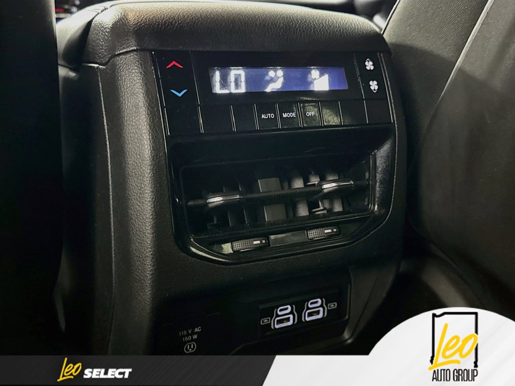 Used 2023 Jeep Grand Cherokee L Laredo AWD/4WD image 27