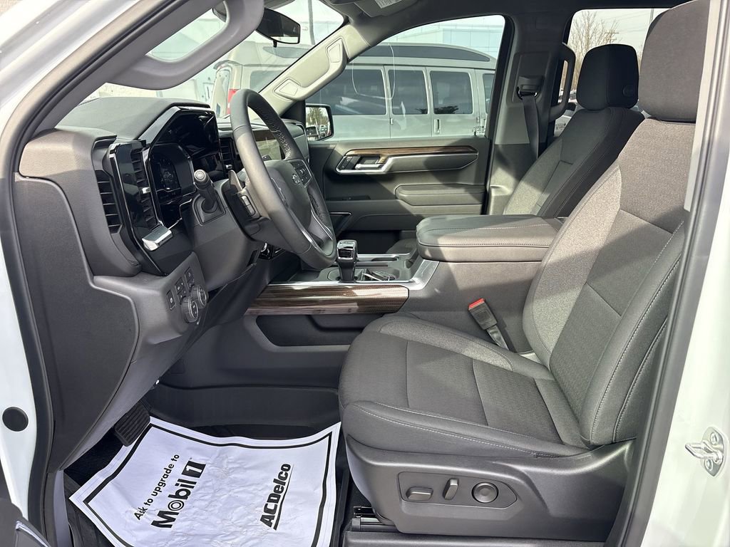 New 2025 Chevrolet Silverado 1500 RST w/ Max Trailering Package image 21